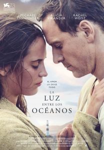 luz entre océanos