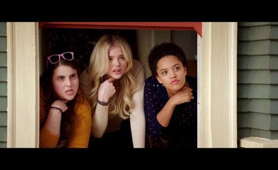 tráiler malditos vecinos