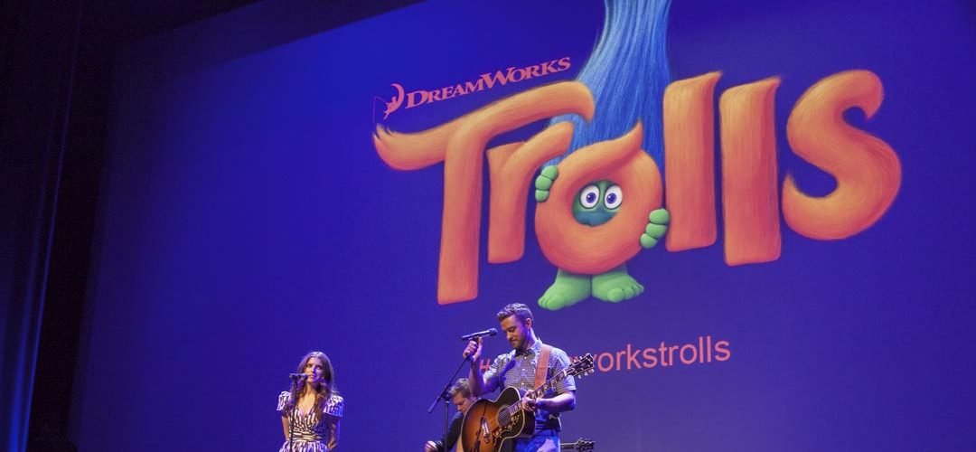 tráiler trolls