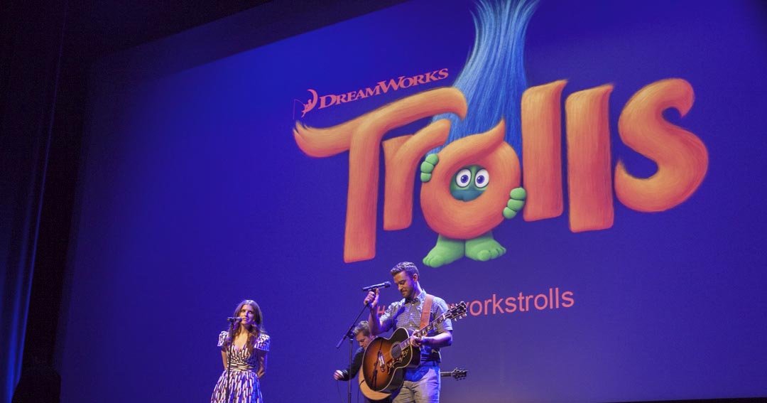 tráiler trolls