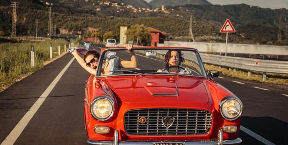 Marzo locas alegría tráiler