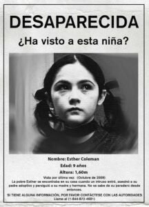 la huérfana primer asesinato
