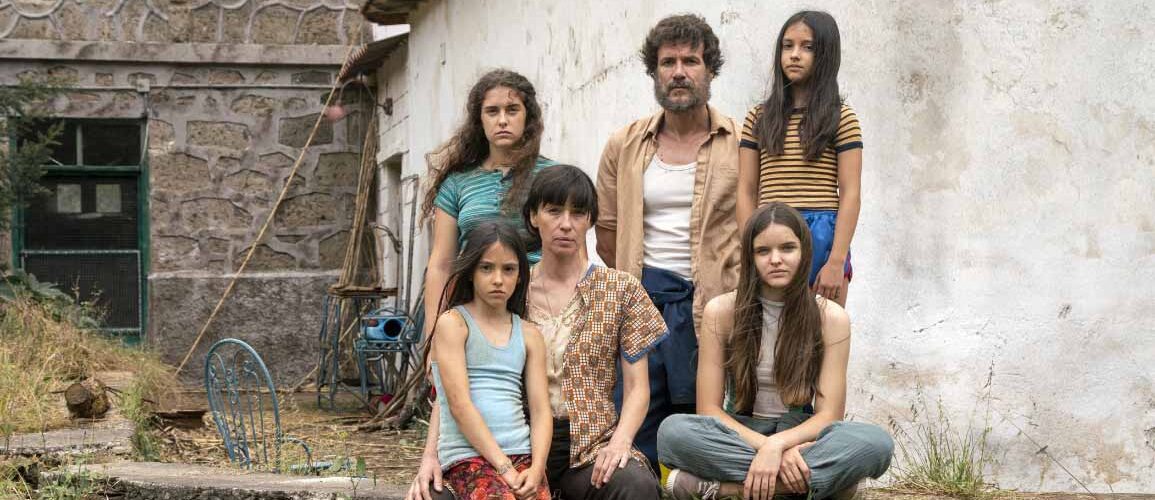 la casa entre los cactus