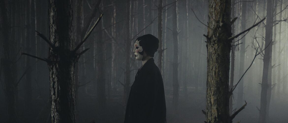 The Strangers - Chapter 1