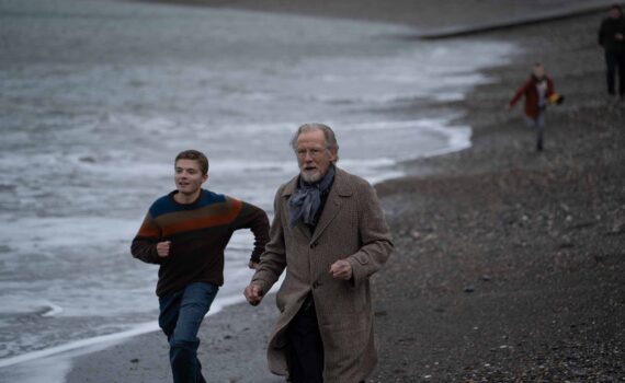 A 500 millas Bill Nighy y Roman Griffin Davis