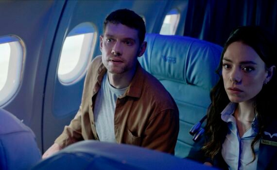 Black Box vuelo 298 Tom Brittney Holly White