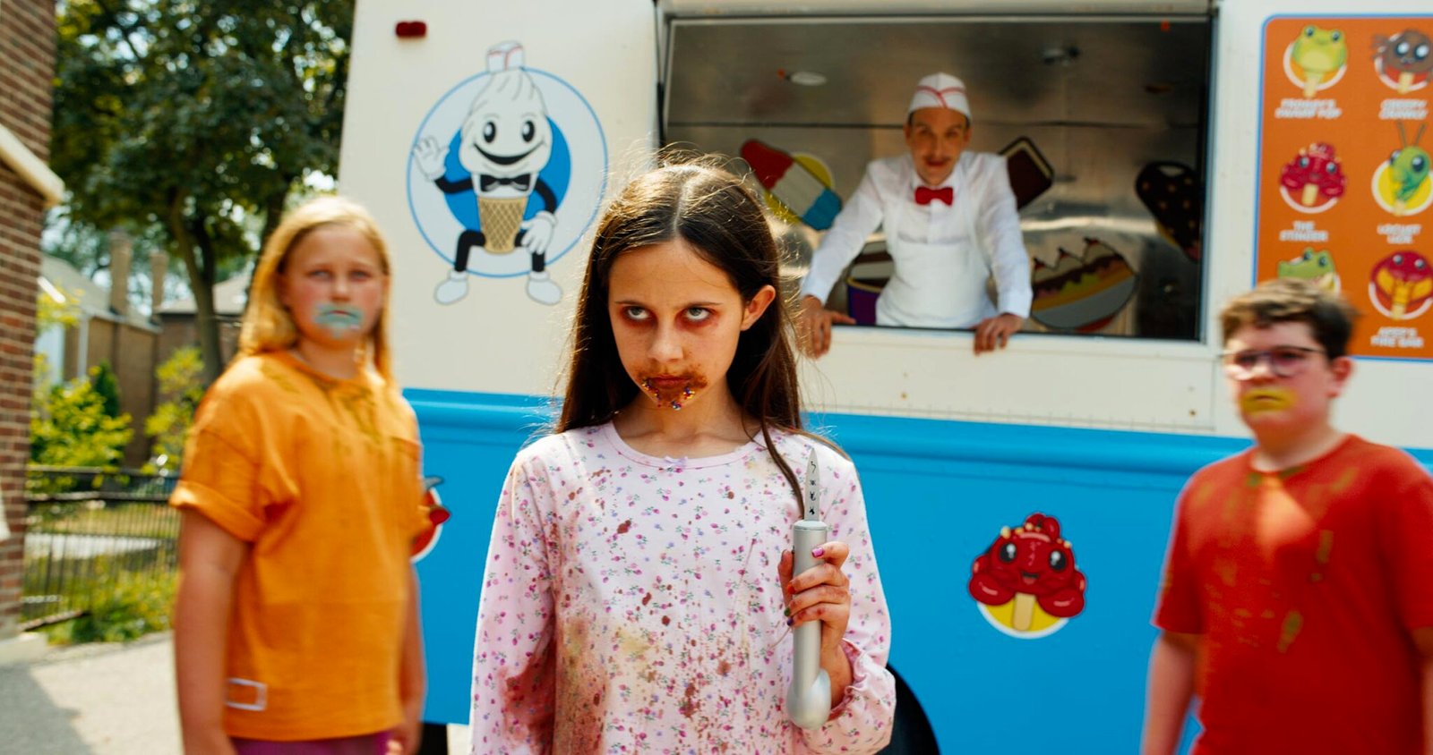 Dulce sabor a muerte niña y heladero de fondo