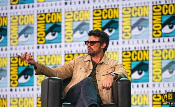 Karl Urban y Aya Cash_ san diego Comic-con malaga
